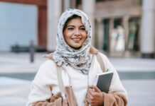 Les avantages d’apprendre l’arabe pour les expatriés aux Emirats Arabes Unis Les avantages d'apprendre l'arabe pour les expatriés aux Emirats Arabes Unis