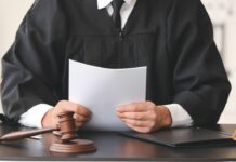 Devenir juge: un chemin vers la justice Devenir juge un chemin vers la justice