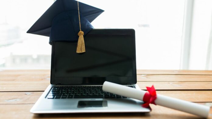 Journalisme école ou master, que choisir