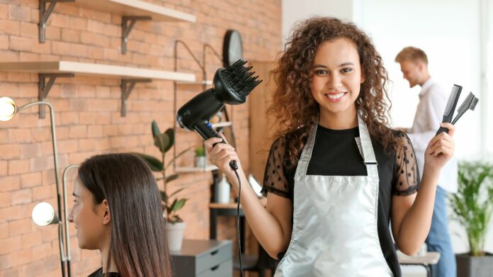 L’Envers du décor des métiers de la coiffure