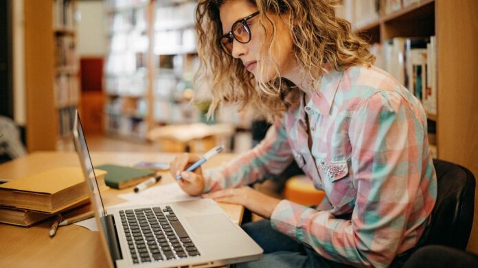 Micro-learning et Nano-degrees La formation professionnelle à l'ère de l'apprentissage instantané