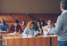 Les micro-certifications vont-elles remplacer les diplômes traditionnels sur le marché du travail ? micro-certifications